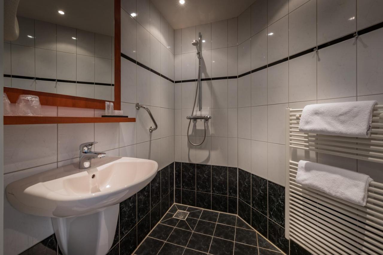Hotel Restaurant De Zwaan ラールテ エクステリア 写真